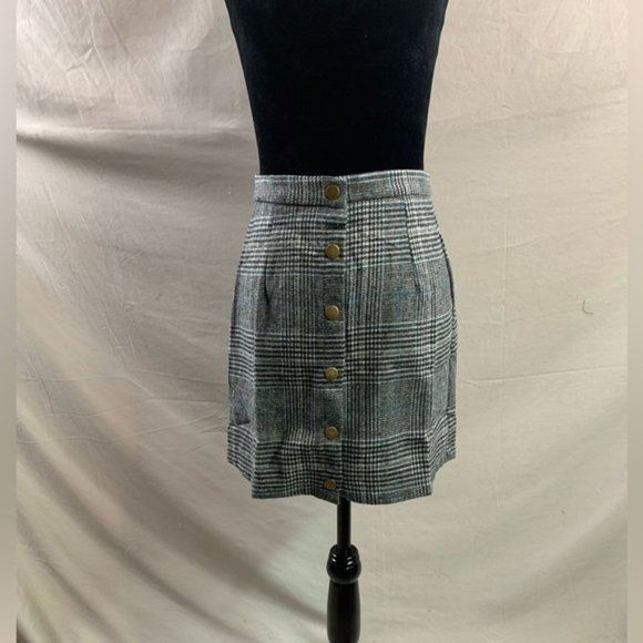 Plaid Print Button Front Skirt - Picture 5 of 5